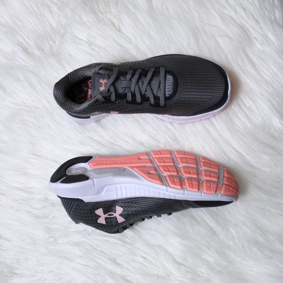Under Armour Shoes - NEW Under Armor Mesh Charged Lightning Sneakers